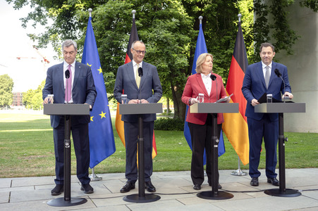 Pressekonferenz zu den Ergebnissen des Koalitionsausschusses in Berlin