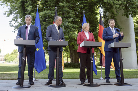 Pressekonferenz zu den Ergebnissen des Koalitionsausschusses in Berlin