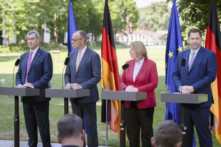Pressekonferenz zu den Ergebnissen des Koalitionsausschusses in Berlin