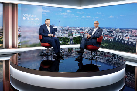 ARD-Sommerinterview mit Lars Klingbeil in Berlin