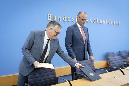 Bundespressekonferenz 'Aktuelle Themen der Innen- und Außenpolitik' in Berlin