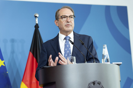 Pressestatement von Gerhard Karner und Alexander Dobrindt in Berlin