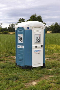 Symbolfoto Mobile Toilettenkabine