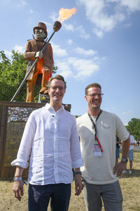 Hendrick Wüst besucht das Parookaville in Weeze