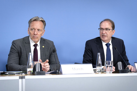 Bundespressekonferenz 'Bundeslagebild Sexualdelikte zum Nachteil von Kindern und Jugendlichen 2025' in Berlin