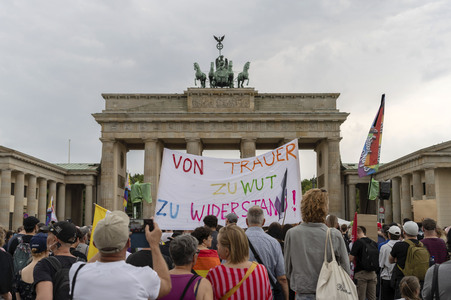 Nach dem Terroranschlag beim 48. Christopher Street Day 2026 in Berlin