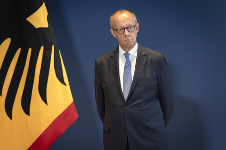 Aushändigung von Entlassungs- und Ernennungsurkunden durch den Bundespräsidenten in Berlin