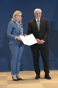 Aushändigung von Entlassungs- und Ernennungsurkunden durch den Bundespräsidenten in Berlin