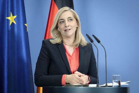 Pressekonferenz zur Reform des Rechts der Nachrichtendienste in Berlin