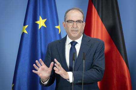 Pressekonferenz zur Reform des Rechts der Nachrichtendienste in Berlin