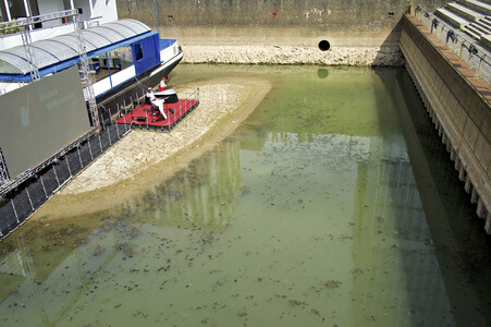 Niedrigwasser im Rhein in Köln