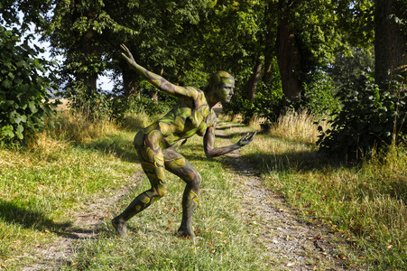 NATURE ART: Lindenallee / Linden Avenue Bodypainting