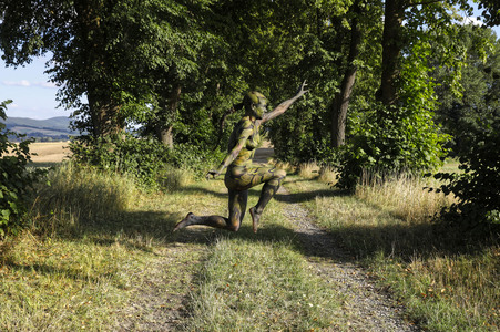 NATURE ART: Lindenallee / Linden Avenue Bodypainting