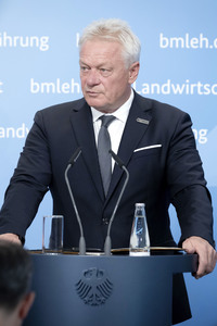 Pressekonferenz zur Vorstellung des Ernteberichts 2025 in Berlin