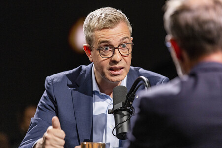 Stefan Evers im ntv Salon in Berlin