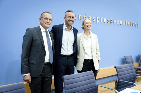 Bundespressekonferenz 'AfD - Auswirkungen der Landtagswahl in Sachsen-Anhalt auf die Bundespolitik' in Berlin