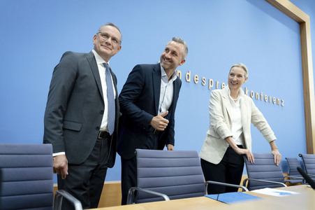 Bundespressekonferenz 'AfD - Auswirkungen der Landtagswahl in Sachsen-Anhalt auf die Bundespolitik' in Berlin