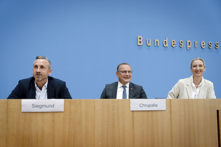 Bundespressekonferenz 'AfD - Auswirkungen der Landtagswahl in Sachsen-Anhalt auf die Bundespolitik' in Berlin