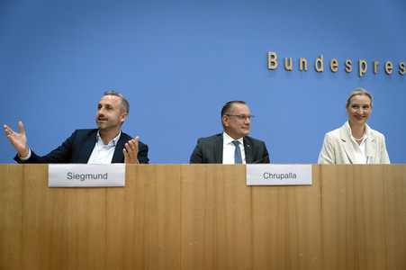 Bundespressekonferenz 'AfD - Auswirkungen der Landtagswahl in Sachsen-Anhalt auf die Bundespolitik' in Berlin