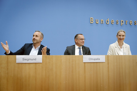 Bundespressekonferenz 'AfD - Auswirkungen der Landtagswahl in Sachsen-Anhalt auf die Bundespolitik' in Berlin