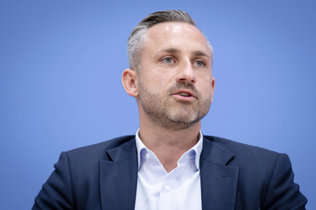 Bundespressekonferenz 'AfD - Auswirkungen der Landtagswahl in Sachsen-Anhalt auf die Bundespolitik' in Berlin