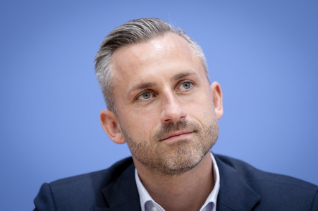 Bundespressekonferenz 'AfD - Auswirkungen der Landtagswahl in Sachsen-Anhalt auf die Bundespolitik' in Berlin