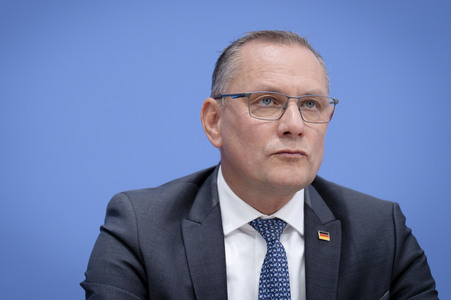 Bundespressekonferenz 'AfD - Auswirkungen der Landtagswahl in Sachsen-Anhalt auf die Bundespolitik' in Berlin