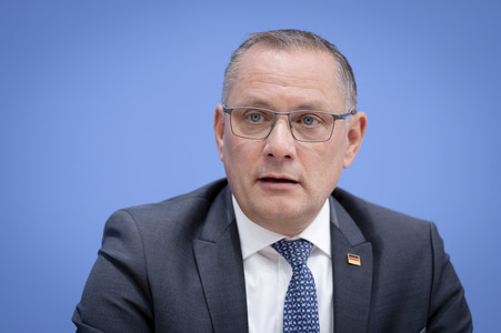 Bundespressekonferenz 'AfD - Auswirkungen der Landtagswahl in Sachsen-Anhalt auf die Bundespolitik' in Berlin