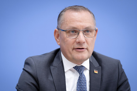 Bundespressekonferenz 'AfD - Auswirkungen der Landtagswahl in Sachsen-Anhalt auf die Bundespolitik' in Berlin