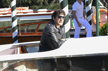 Abfahrt von Louis Garrel vom Hotel Excelsior, Internationale Filmfestspiele von Venedig 2026