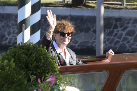 Abfahrt von Susan Sarandon vom Hotel Excelsior, Internationale Filmfestspiele von Venedig 2026