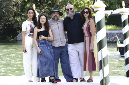 Ankunft vom 'Greta e le favole vere' Cast am Hotel Excelsior, Internationale Filmfestspiele von Venedig 2026
