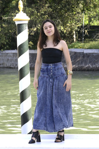 Ankunft vom 'Greta e le favole vere' Cast am Hotel Excelsior, Internationale Filmfestspiele von Venedig 2026