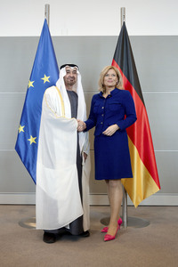 Bundestagspräsidentin Julia Klöckner empfängt den Staatspräsidenten der Vereinigten Arabischen Emirate in Berlin