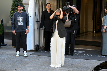 Céline Dion auf dem Weg zur ihrem Konzert in Paris