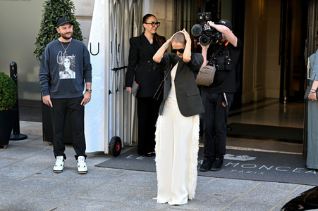 Céline Dion auf dem Weg zur ihrem Konzert in Paris