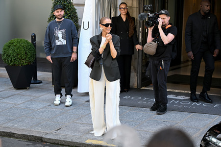 Céline Dion auf dem Weg zur ihrem Konzert in Paris