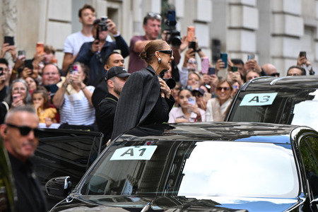Céline Dion auf dem Weg zu ihrem Konzert in Paris