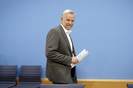 Bundespressekonferenz 'AfD - Auswirkungen der Landtagswahlen in Berlin und Mecklenburg-Vorpommern auf die Bundespolitik' in Berlin
