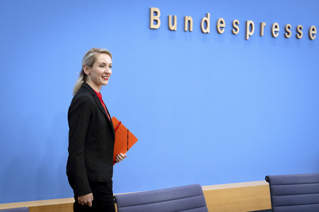 Bundespressekonferenz 'Die Linke - Auswirkungen der Landtagswahlen in Berlin und Mecklenburg-Vorpommern auf die Bundespolitik' in Berlin