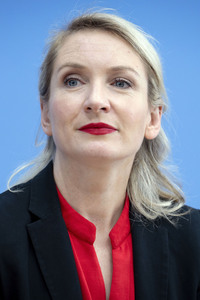 Bundespressekonferenz 'Die Linke - Auswirkungen der Landtagswahlen in Berlin und Mecklenburg-Vorpommern auf die Bundespolitik' in Berlin