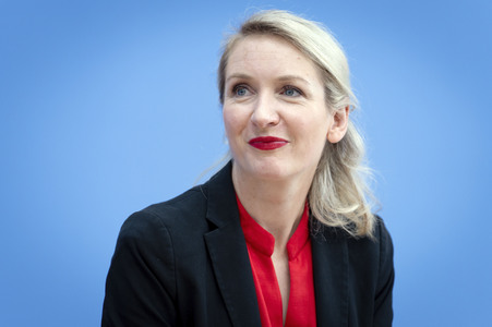 Bundespressekonferenz 'Die Linke - Auswirkungen der Landtagswahlen in Berlin und Mecklenburg-Vorpommern auf die Bundespolitik' in Berlin