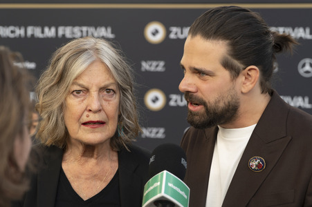 Filmpremiere 'Frau Winkler verlässt das Haus', Zurich Film Festival 2026