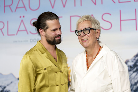 Filmpremiere 'Frau Winkler verlässt das Haus' in München