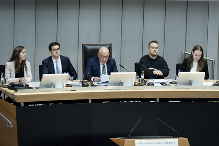 1. Plenarsitzung des neuen Berliner Abgeordnetenhauses in Berlin
