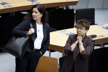 1. Plenarsitzung des neuen Berliner Abgeordnetenhauses in Berlin