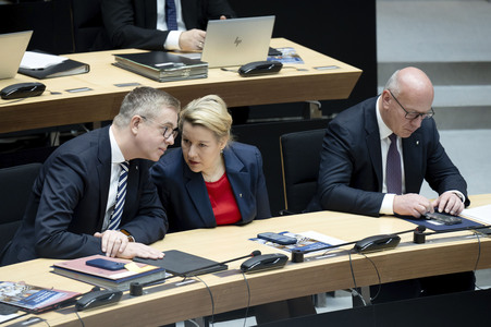 1. Plenarsitzung des neuen Berliner Abgeordnetenhauses in Berlin