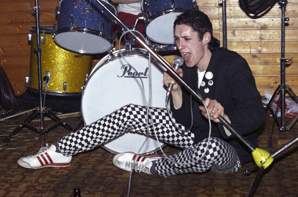 Attraktiv live im UJZ Glocksee