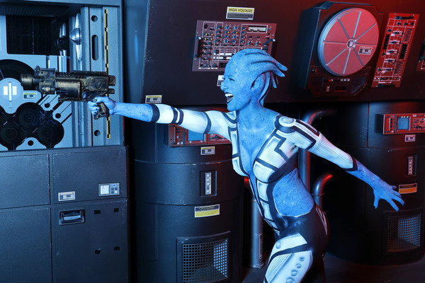GEEK ART: 'Mass Effect' Bodypainting