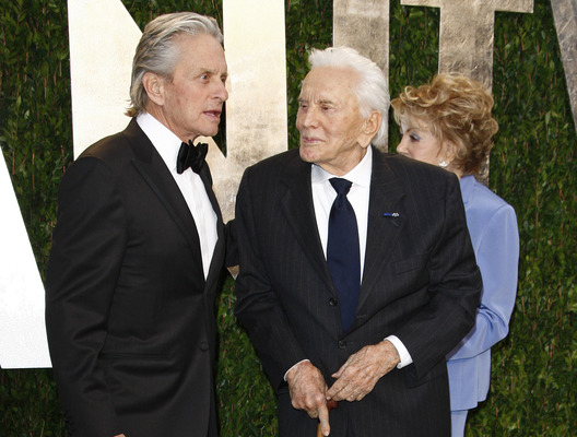 Michael Douglas, Kirk Douglas mit Gattin Anne Buydens